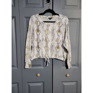 NWOT Express oversized white snake skin design long-sleeved crop-top